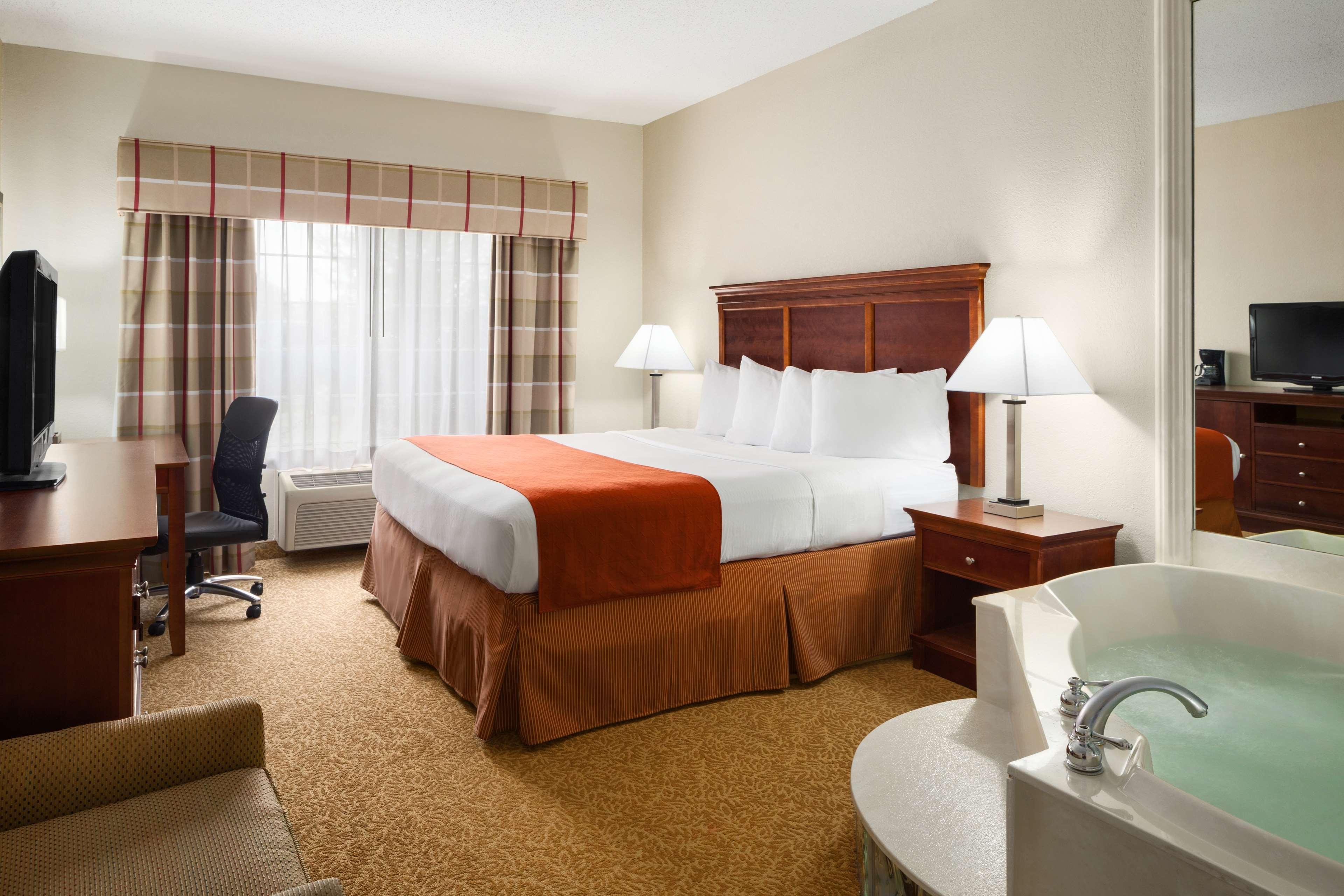 Country Inn & Suites By Radisson, Grand Rapids Airport, Mi Каскейд Экстерьер фото