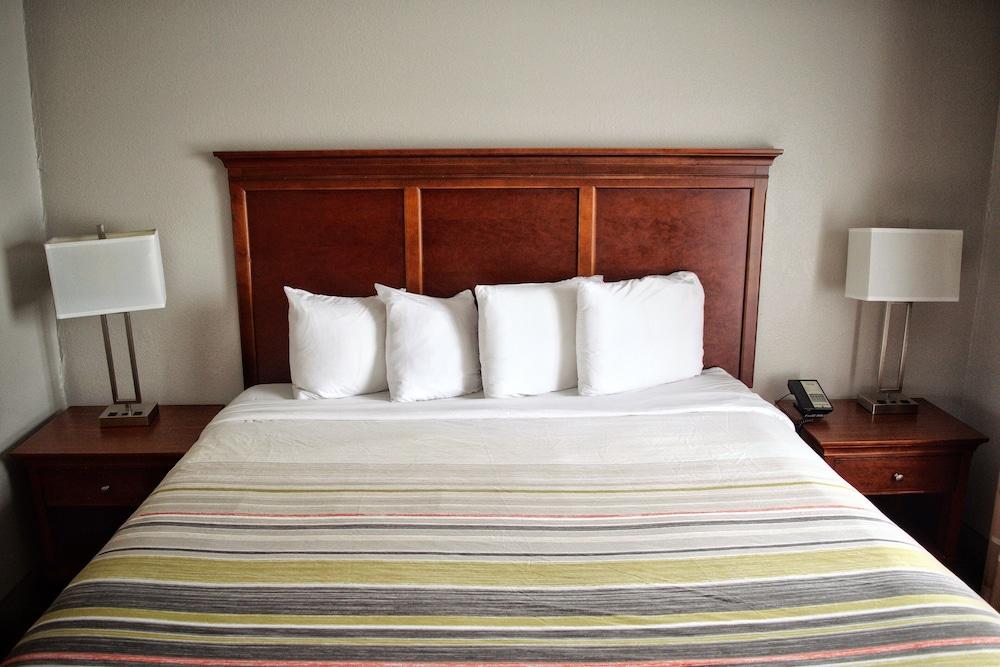 Country Inn & Suites By Radisson, Grand Rapids Airport, Mi Каскейд Экстерьер фото