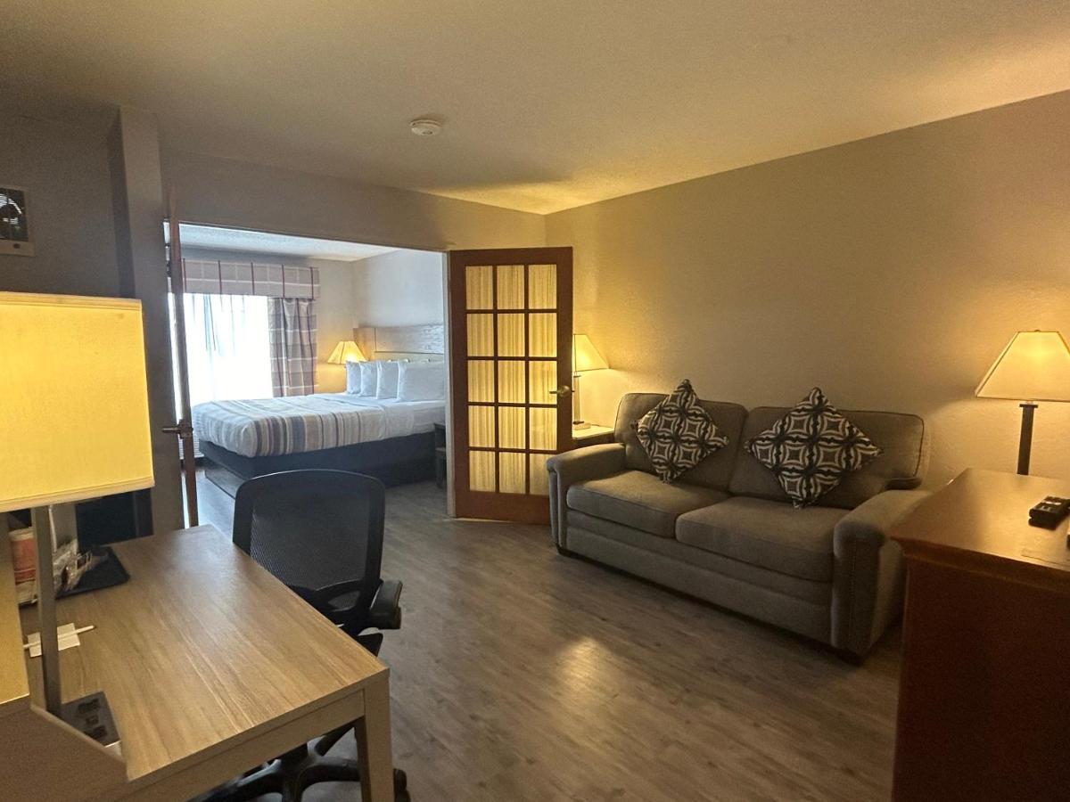 Country Inn & Suites By Radisson, Grand Rapids Airport, Mi Каскейд Экстерьер фото