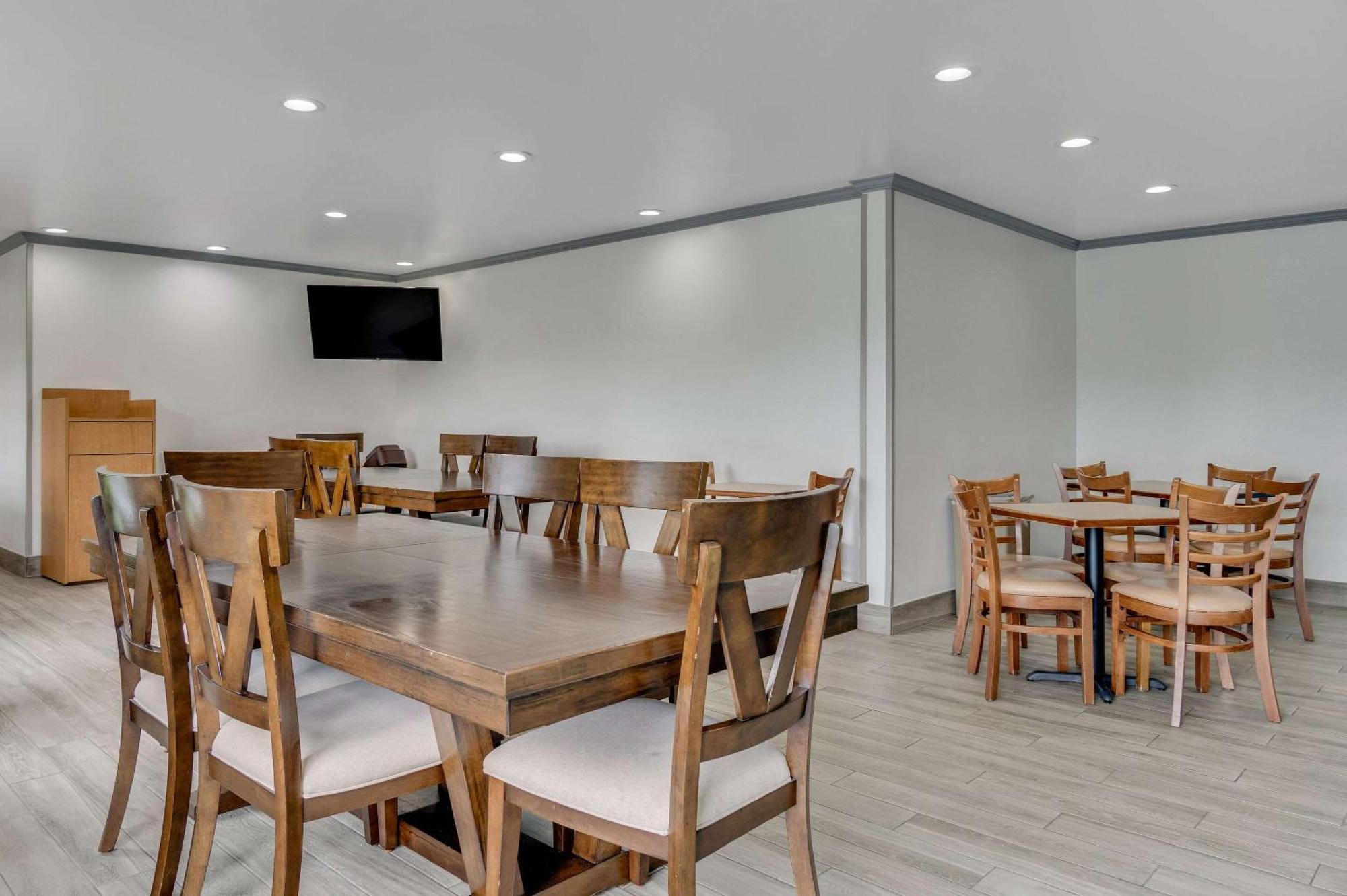 Country Inn & Suites By Radisson, Grand Rapids Airport, Mi Каскейд Экстерьер фото