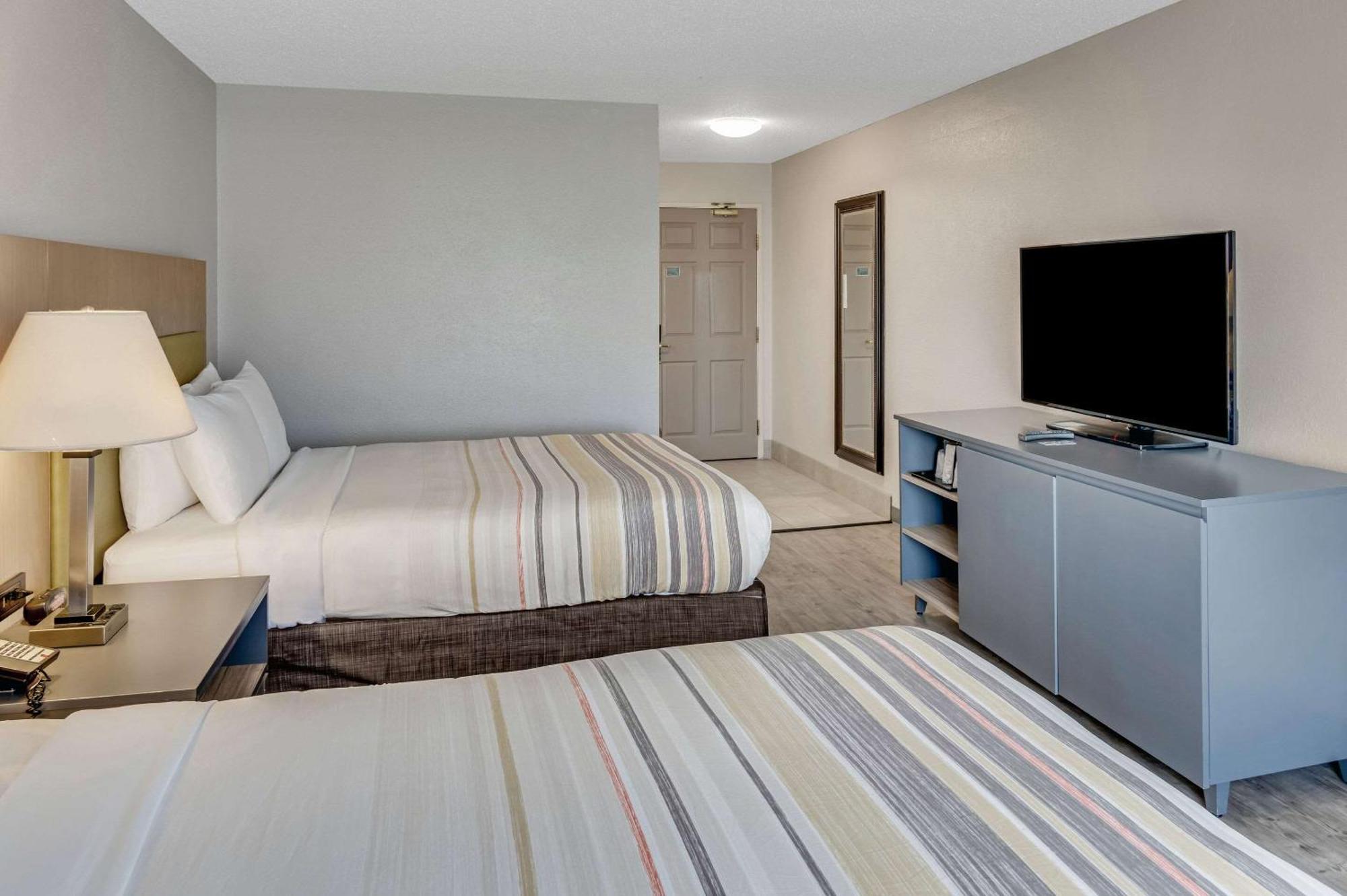 Country Inn & Suites By Radisson, Grand Rapids Airport, Mi Каскейд Экстерьер фото