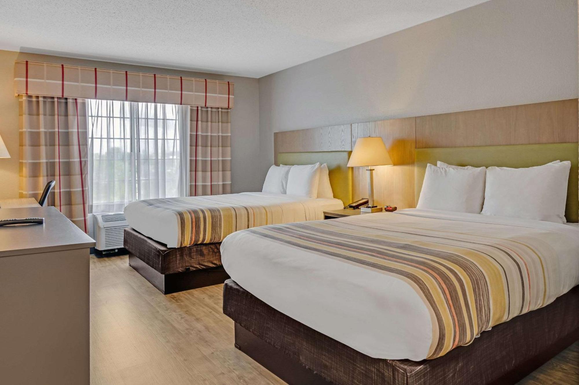 Country Inn & Suites By Radisson, Grand Rapids Airport, Mi Каскейд Экстерьер фото