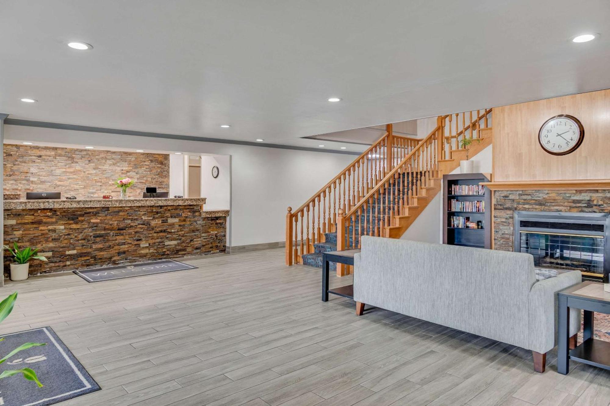 Country Inn & Suites By Radisson, Grand Rapids Airport, Mi Каскейд Экстерьер фото