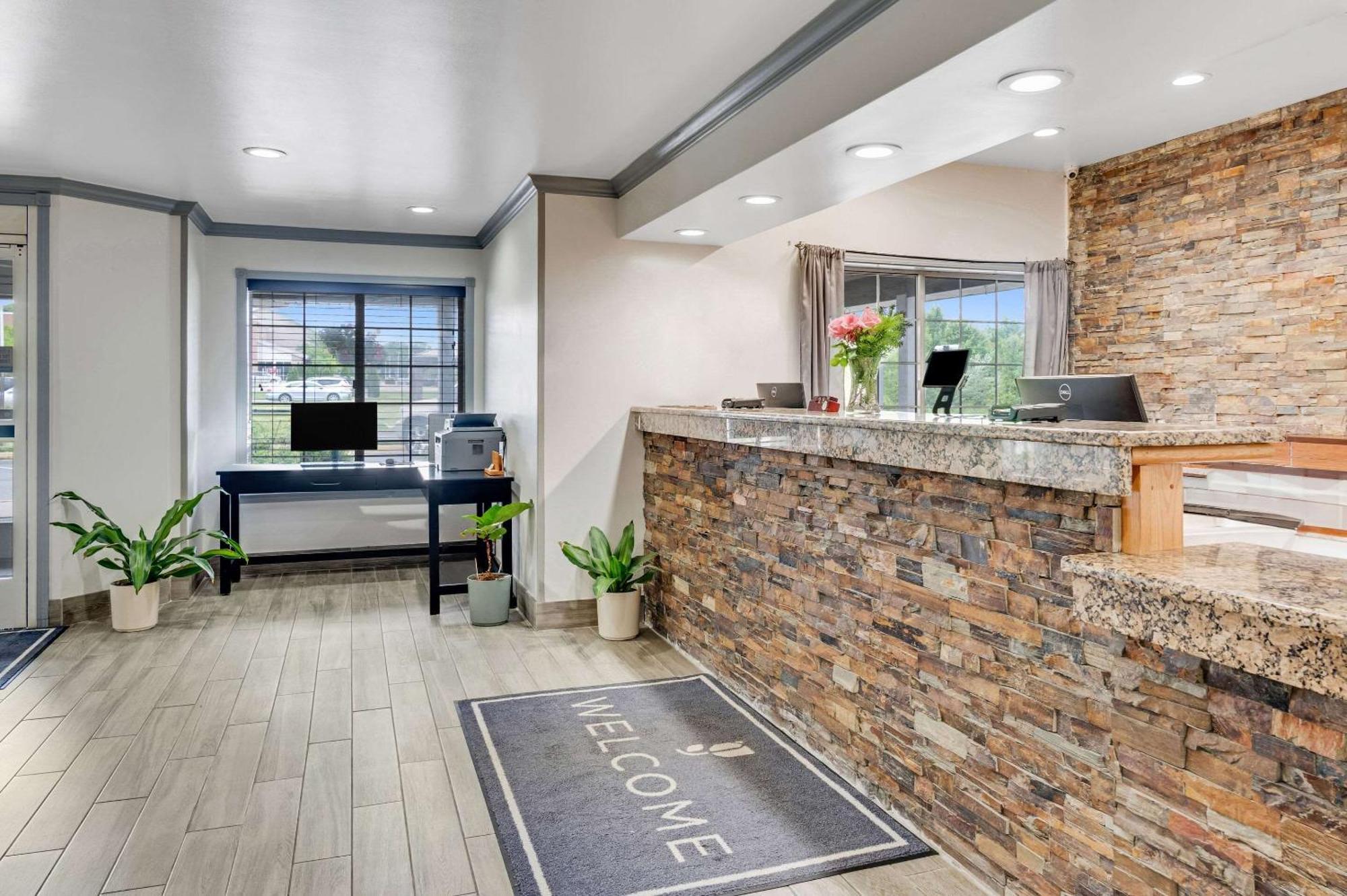 Country Inn & Suites By Radisson, Grand Rapids Airport, Mi Каскейд Экстерьер фото